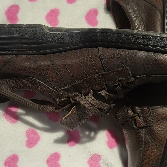 Shoe - Picture 8 of 14